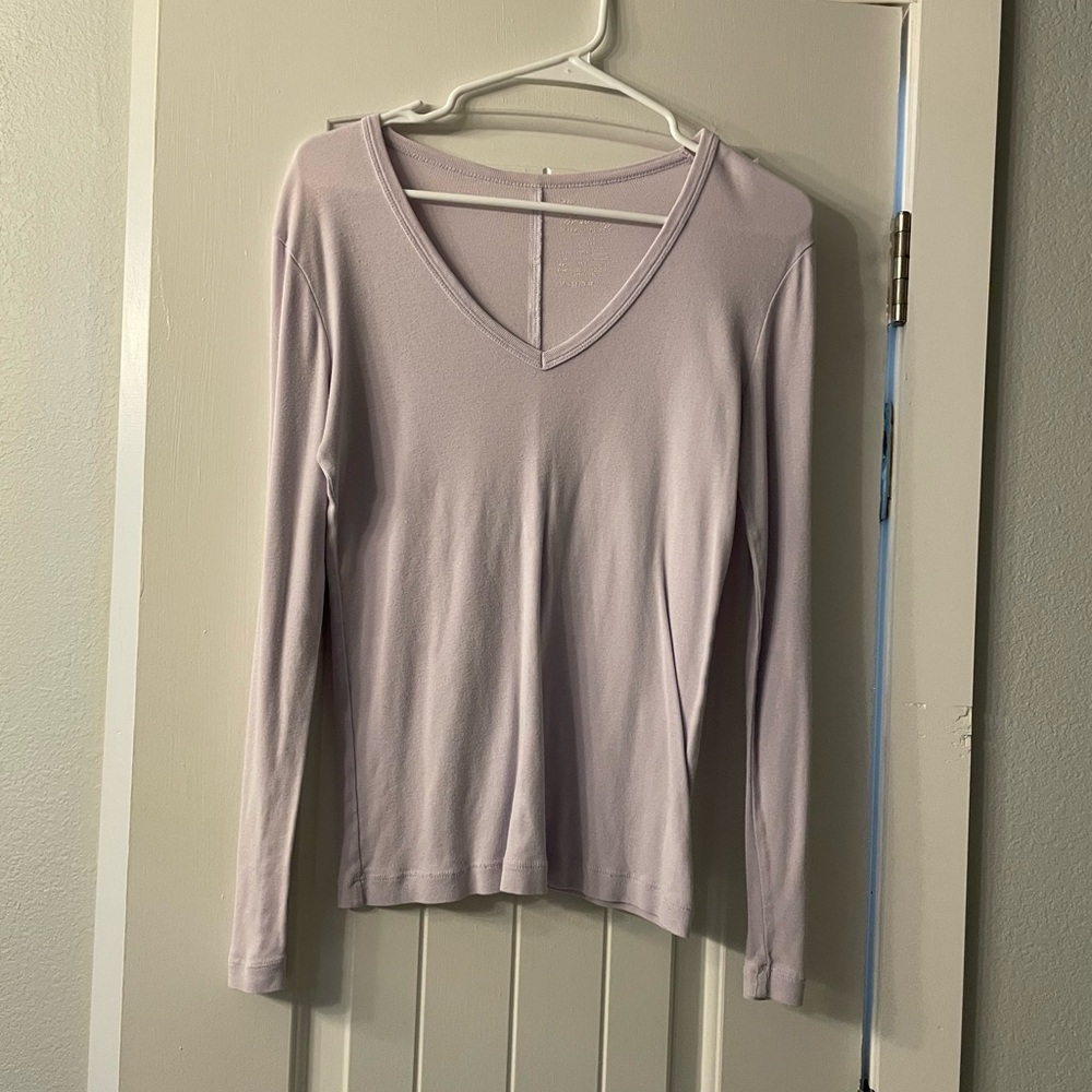 GAP Long Sleeve Vnecks